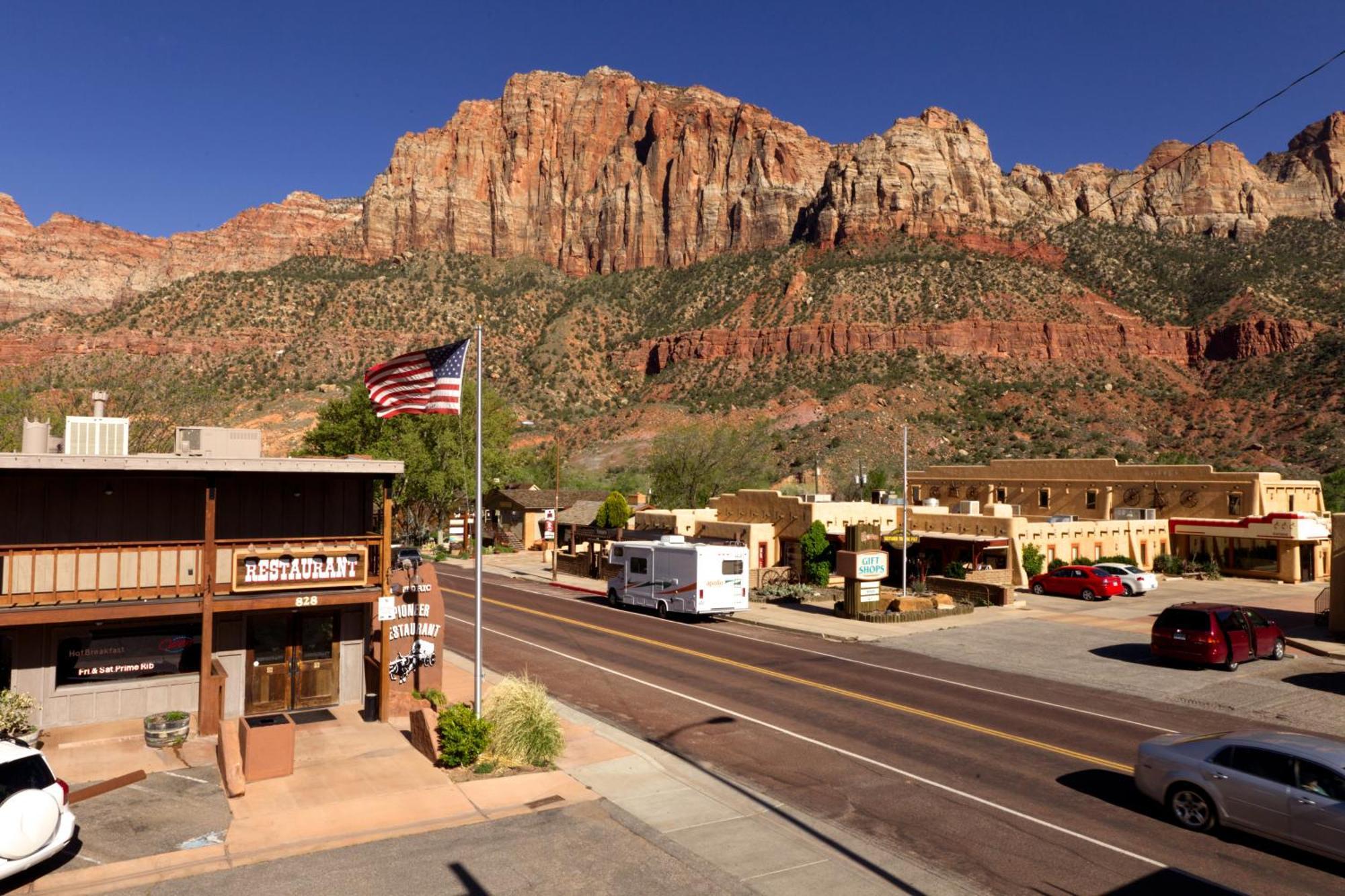 Pioneer Lodge Zion National Park-Springdale Exteriör bild