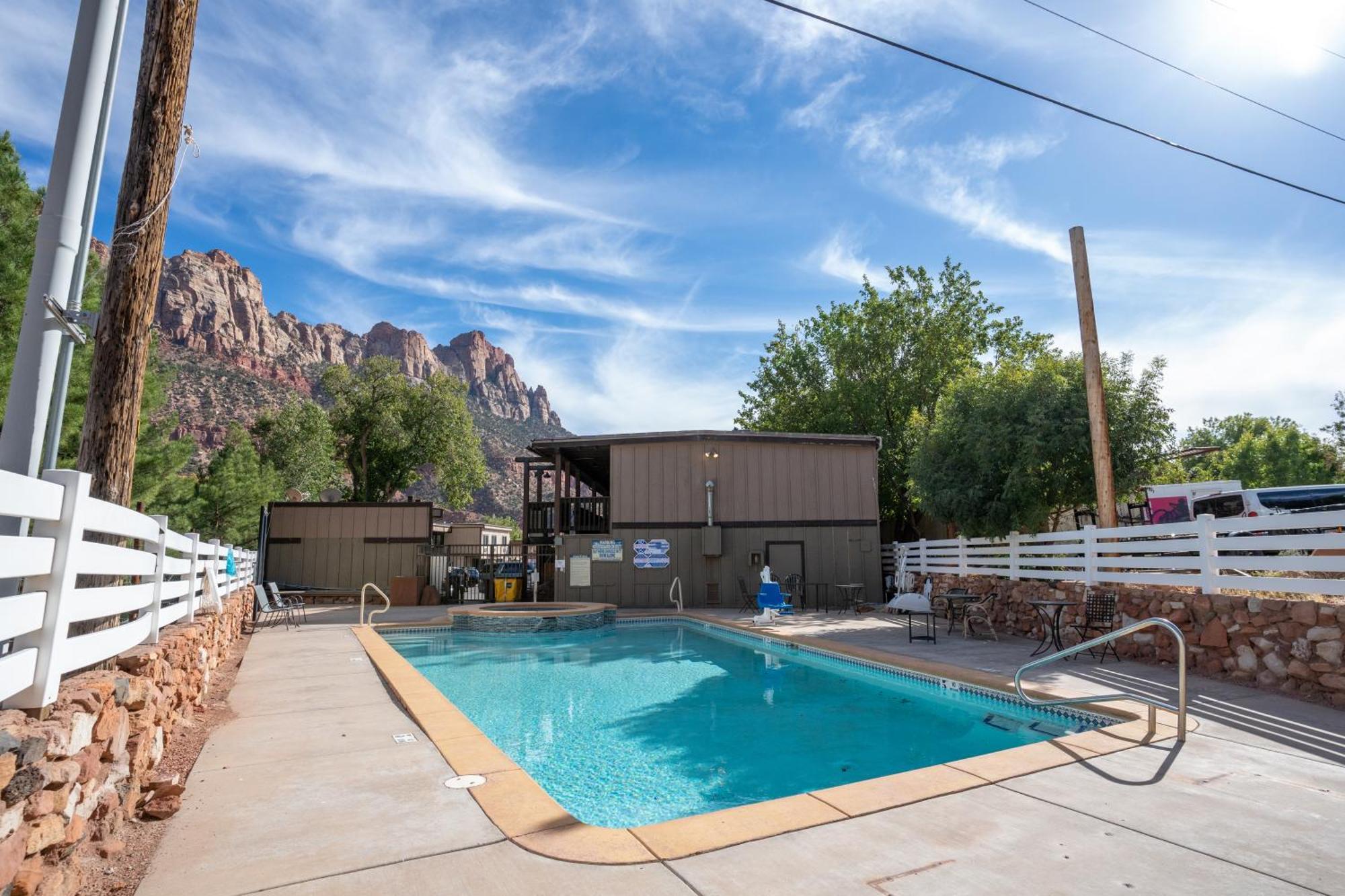 Pioneer Lodge Zion National Park-Springdale Exteriör bild